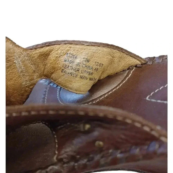 Clarks Artisan Brown Gold Thong Sandals Slides Size  10M - Picture 8 of 8